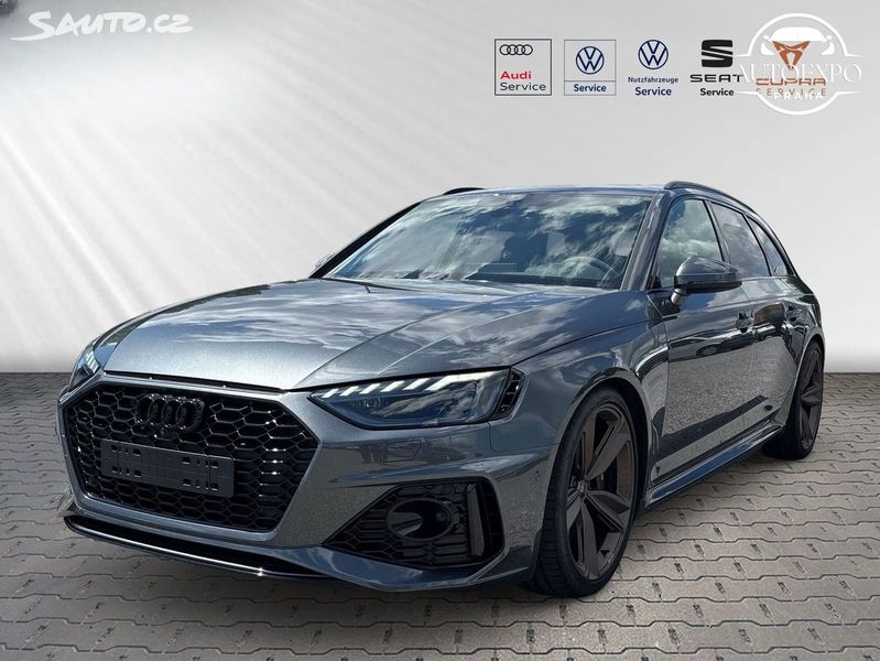 Audi RS4, RS 4 Avant quattro *Tažné*